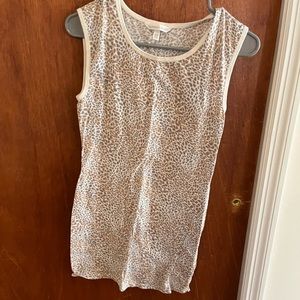 VS sleeveless shirt